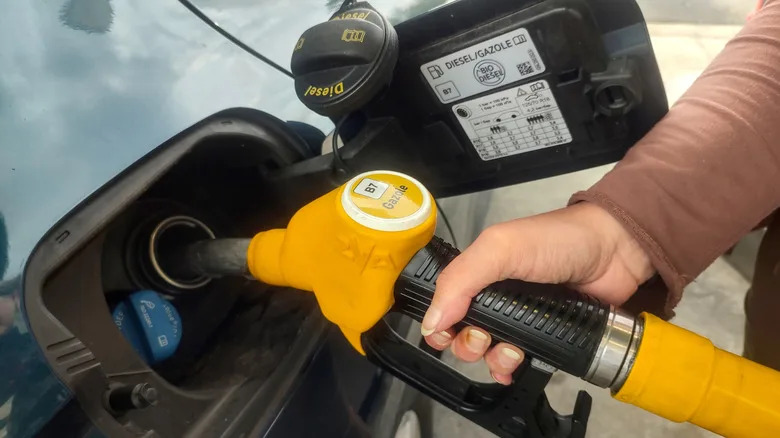 Does Biodiesel Have A Shelf Life? Here's How Long It Can Be Stored