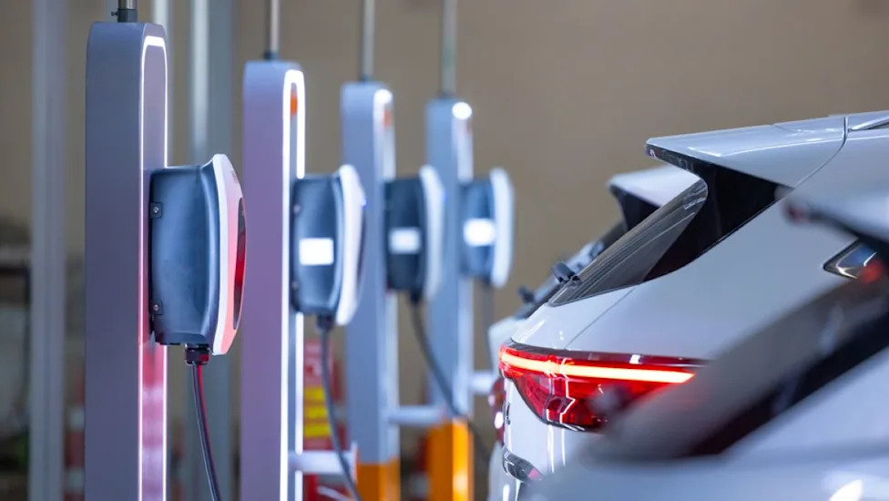 MIT Checked Every ZIP Code in America and Gas Cars Aren’t Secretly Better For The Planet Than EVs