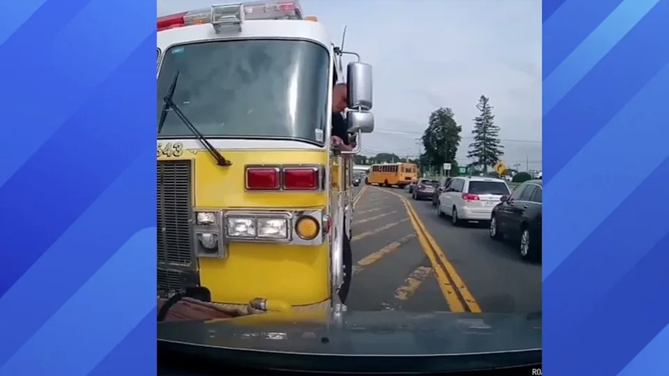 Dashcam Footage Shows Selfish Driver Refusing To Move for a Fire Truck