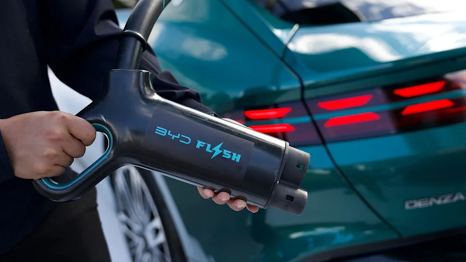 EVgo’s 750kW stations target 10-minute EV charges from 2027 — as dynamic power sharing promises to boosts multi-stall reliability