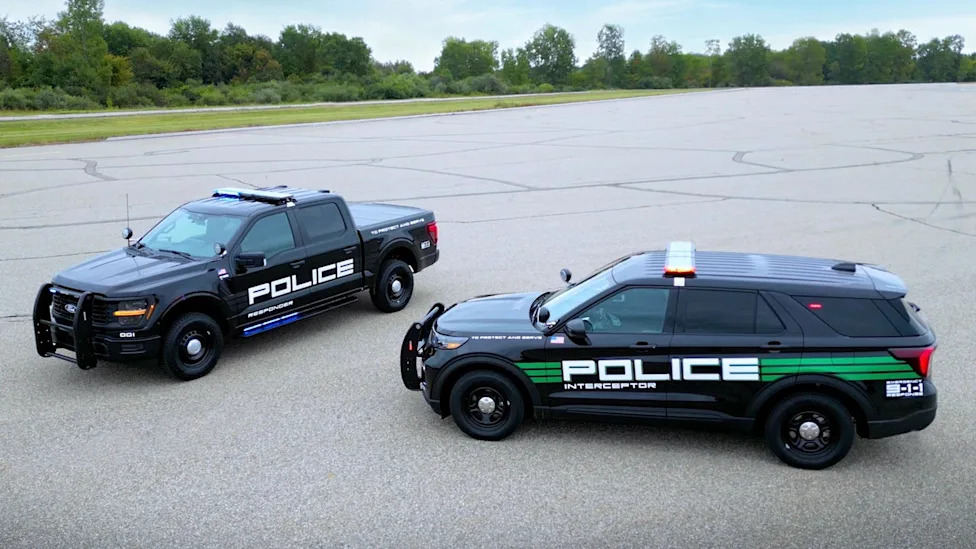 It’s Probably Not a Good Idea to Stoplight Drag Race a Cop Car
