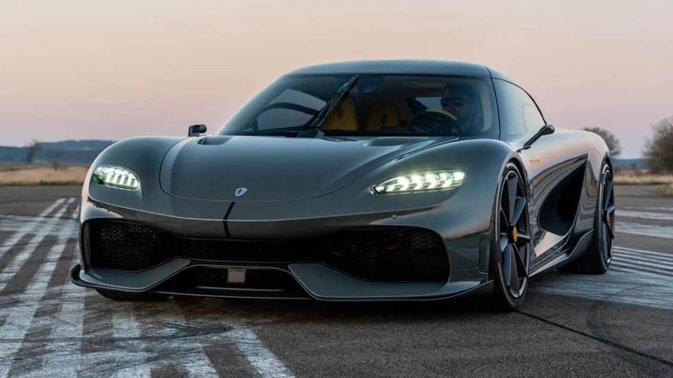 Koenigsegg’s 2,300-HP Four-Seat Hypercar Is Finally Reaching Customers