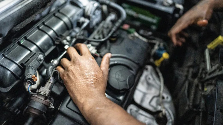 How To Clean Out A Blocked Fuel Line
