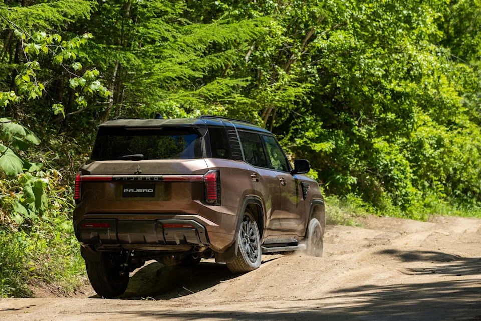 Mitsubishi Explains Why the New Pajero Ditched Its Tailgate Spare