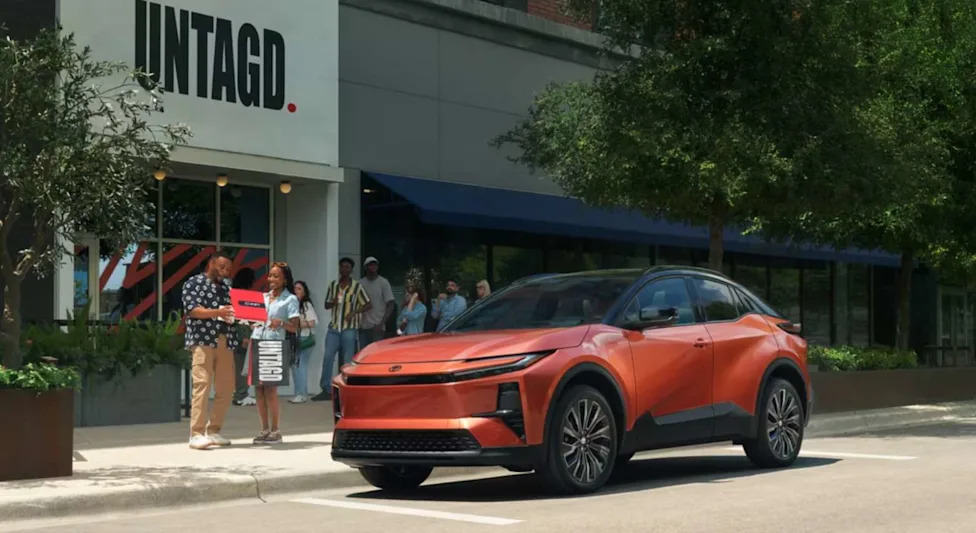 Toyota, Toyota C-HR, Toyota's 2026 C-HR XSE packs 338 hp, 273 miles of range, and enough style to justify the upgrade