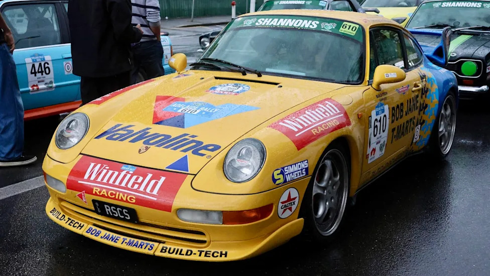 Porsche, Lot of the Day: A 65,000-Mile 1996 Porsche 993 Carrera RS Is Bidding Near $200,000, and Its Paint Is the Open Question