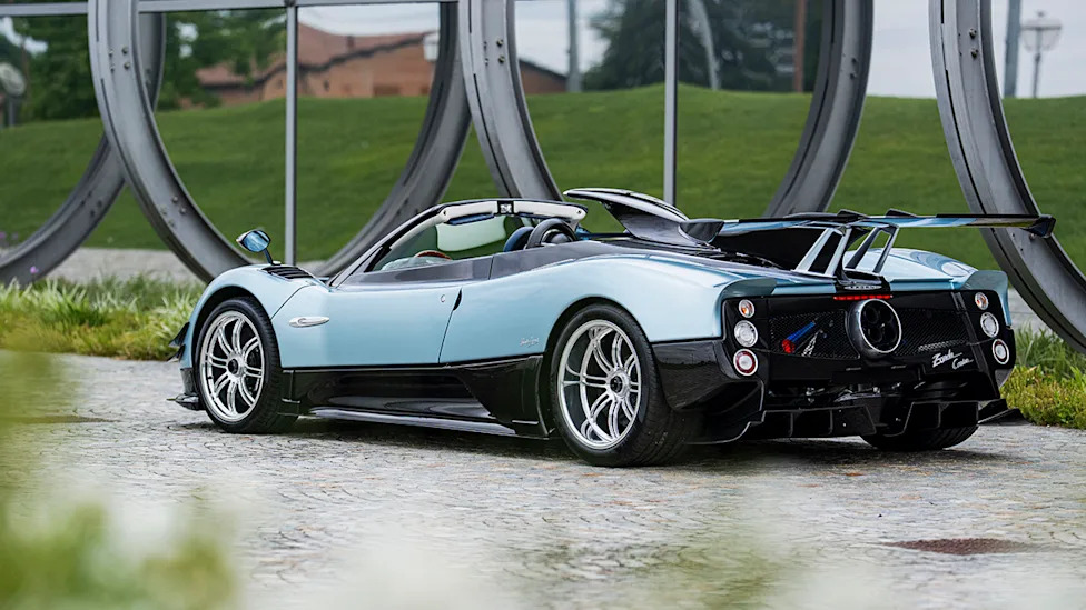 Pagani Just Unveiled a Metallic-Blue One-Off Zonda