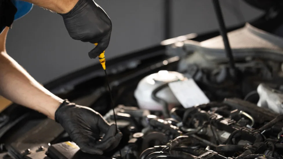 What Does It Mean If Your Engine Oil Is Green Or Blue?