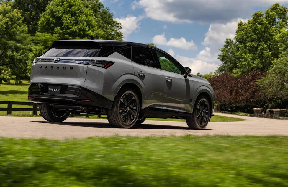 2027 Nissan Murano Drops the Base SV Trim, but the SL Trim Gets a Price Cut