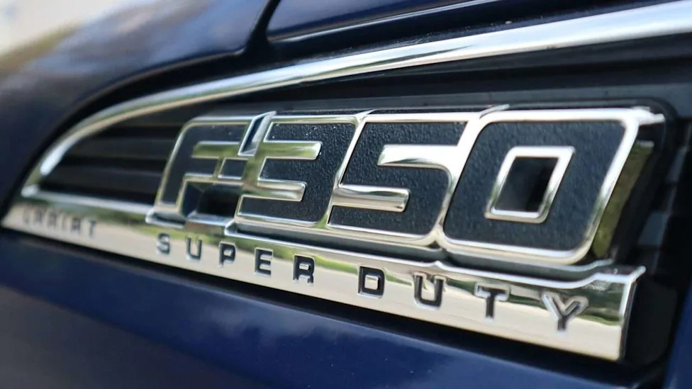 Contaminated LED Chips Could Leave Ford’s Super Duty and Expedition With Dim Headlights