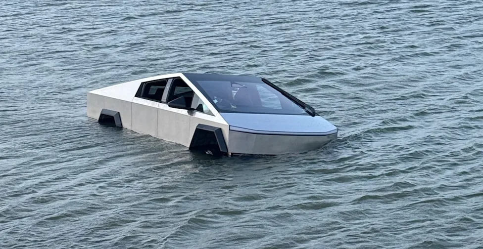 Texas Driver Arrested After Driving Tesla Cybertruck Into Lake to Test "Boat Mode," And It Didn't Go Well