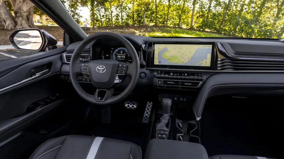 Toyota recalls 508K Camry Hybrids for blank instrument cluster displays