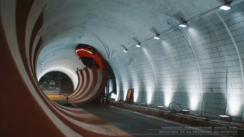 Mercedes, Watch A Chinese Voyah EV Successfully Send It Through A Tunnel Loop Like In Schumacher's Mercedes SLS Ad