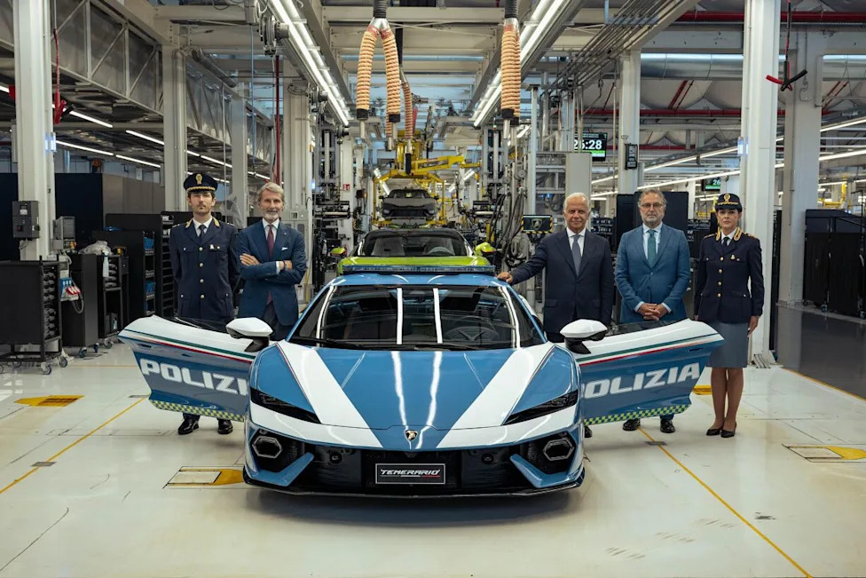 Lamborghini Just Gave the Italian Police a Serious Upgrade