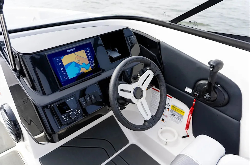 Bayliner V22 Preview