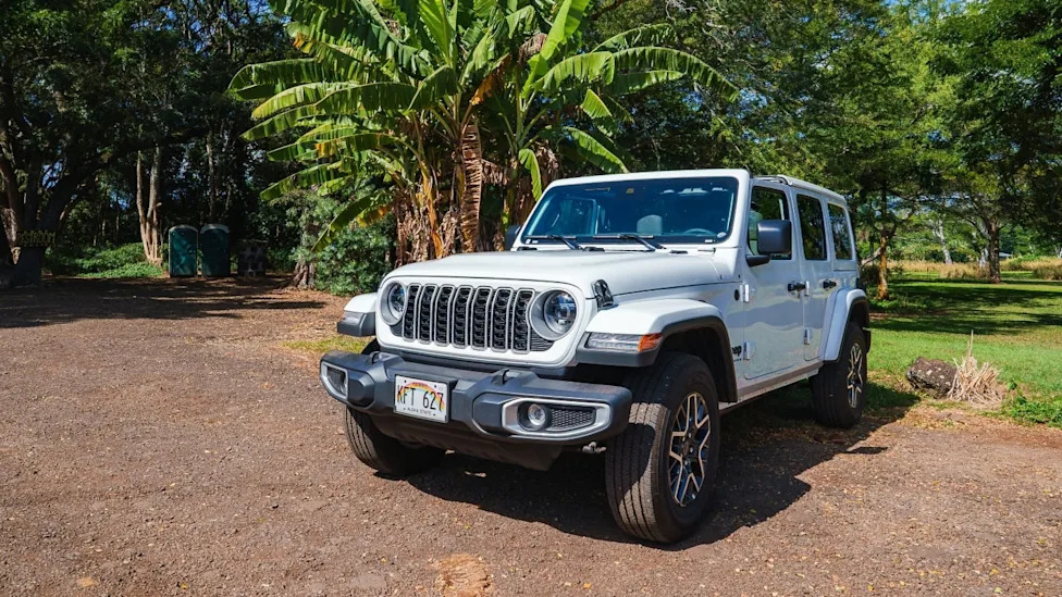 Stellantis, Stellantis recalls over a million US Jeeps over fire risk