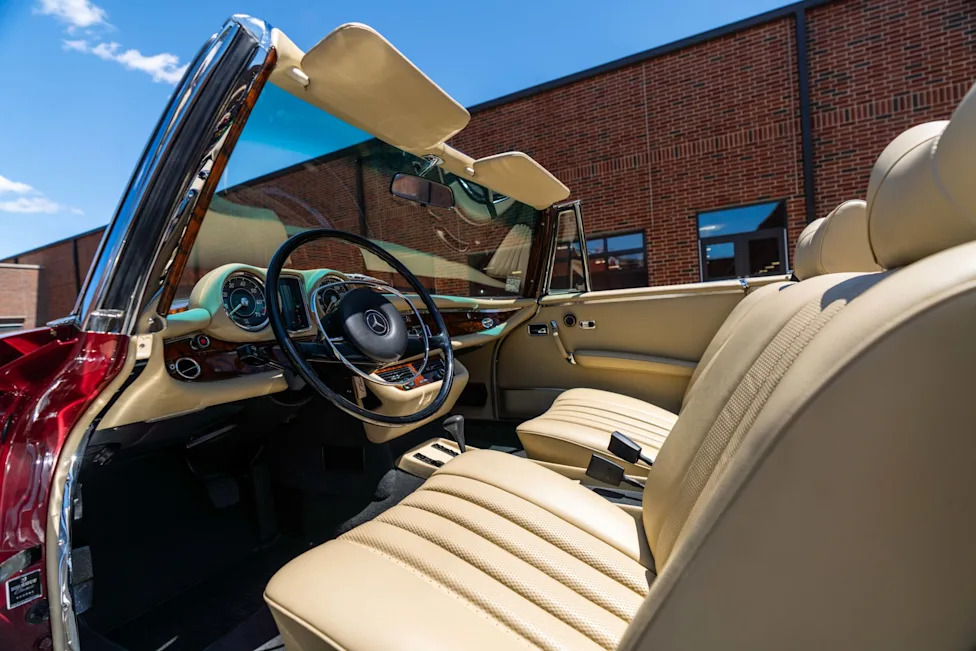 BRABUS-Restored 1971 Mercedes-Benz 280 SE 3.5 Cabriolet Is for Sale on Mecum's Monterey Auction