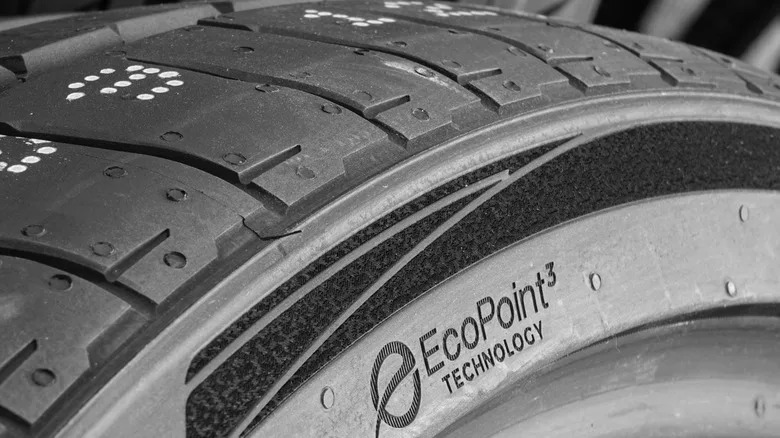 Here's How Tire Tread Affects Gas Mileage
