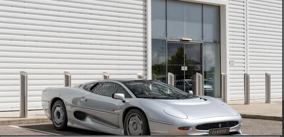 Jaguar Classic Lists a 2,656-Mile Ex-Brunei XJ220, and the Paperwork Might Be the Real Story
