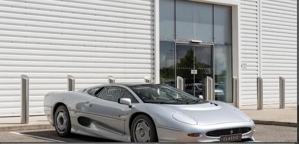 Jaguar Classic Lists a 2,656-Mile Ex-Brunei XJ220, and the Paperwork Might Be the Real Story