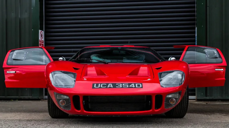 Why Does The 40 Mean In The Ford GT40? The Meaning Behind The Name