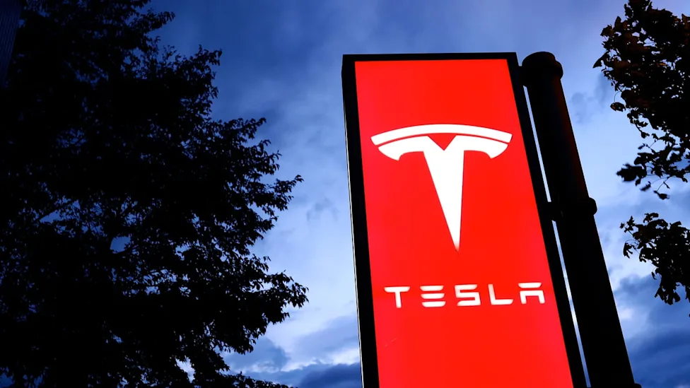 Tesla, Robotaxi, Tesla Cybercab driverless robotaxi Austin launch event 2026