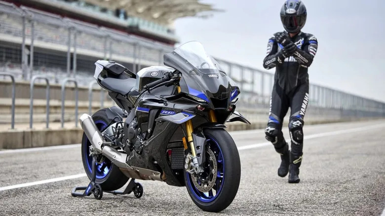 How The Yamaha YZF-R1 Changed Sports Bikes Forever