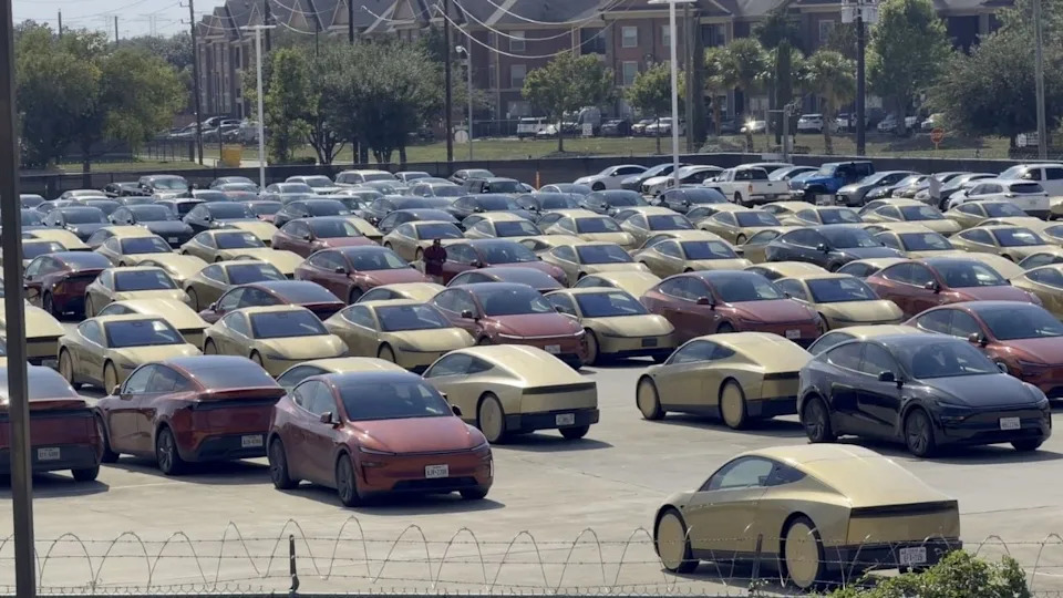 Huge Number of Tesla Robotaxis Spotted and Ready To Be Used in Texas