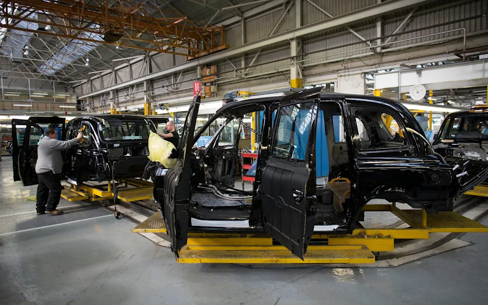 London taxi drivers risk black cab shortage