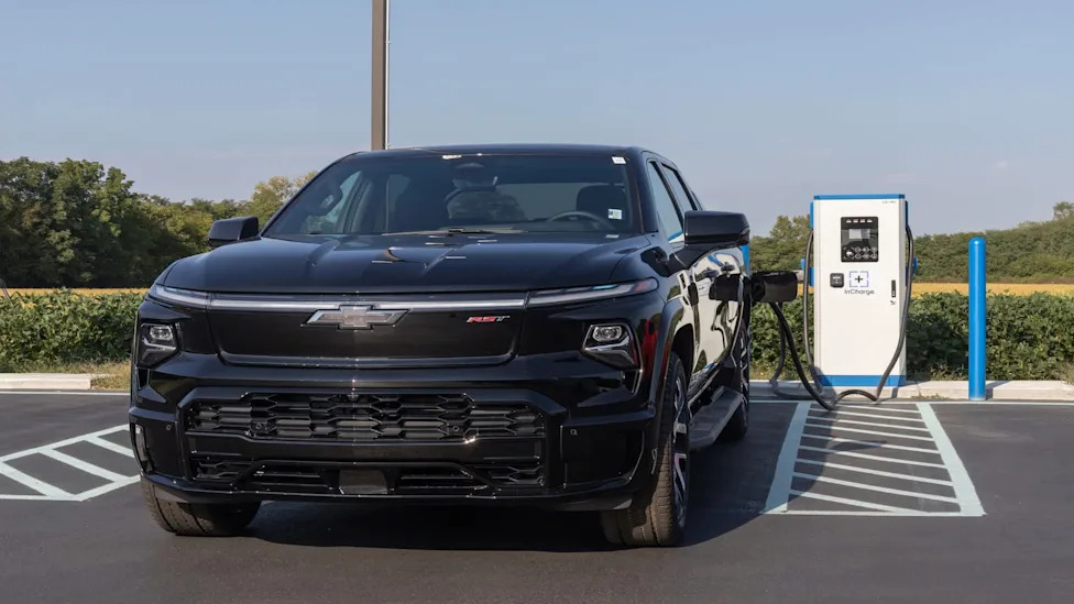 GM, California GM EV buyers get free charger, then can get paid to help the grid