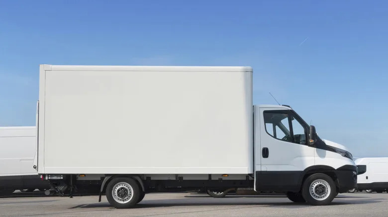 Semi-Truck Vs Full Truck: What's The Difference?