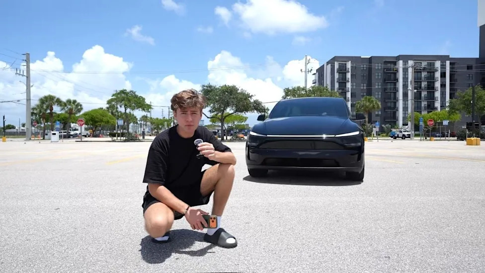 This Man Tried To Drive a Tesla for 24 Hours, While Only Using Self-Driving Mode