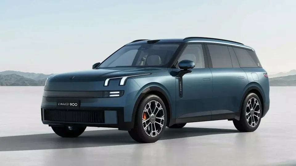 Fire Erupts Under Chinese Flagship PHEV — Dealer Blames A Power Bank