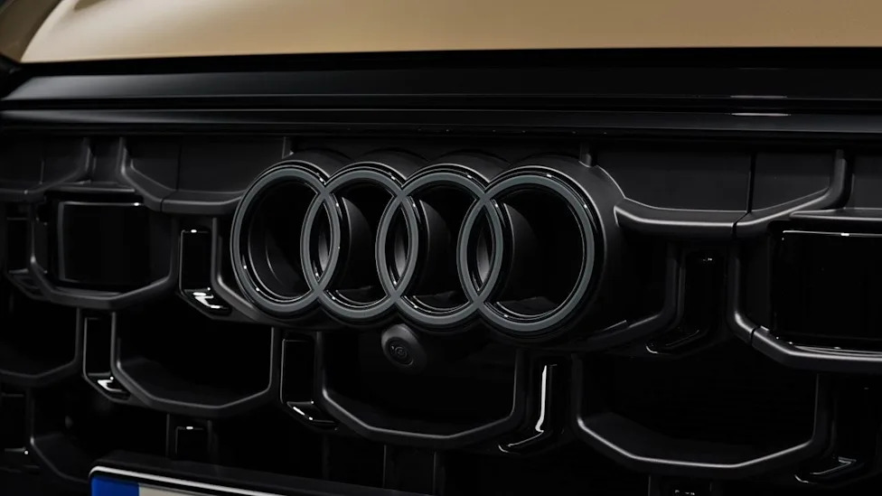 Man Claims Previous Owner Wants His Audi Back After He Was Able To Fix It