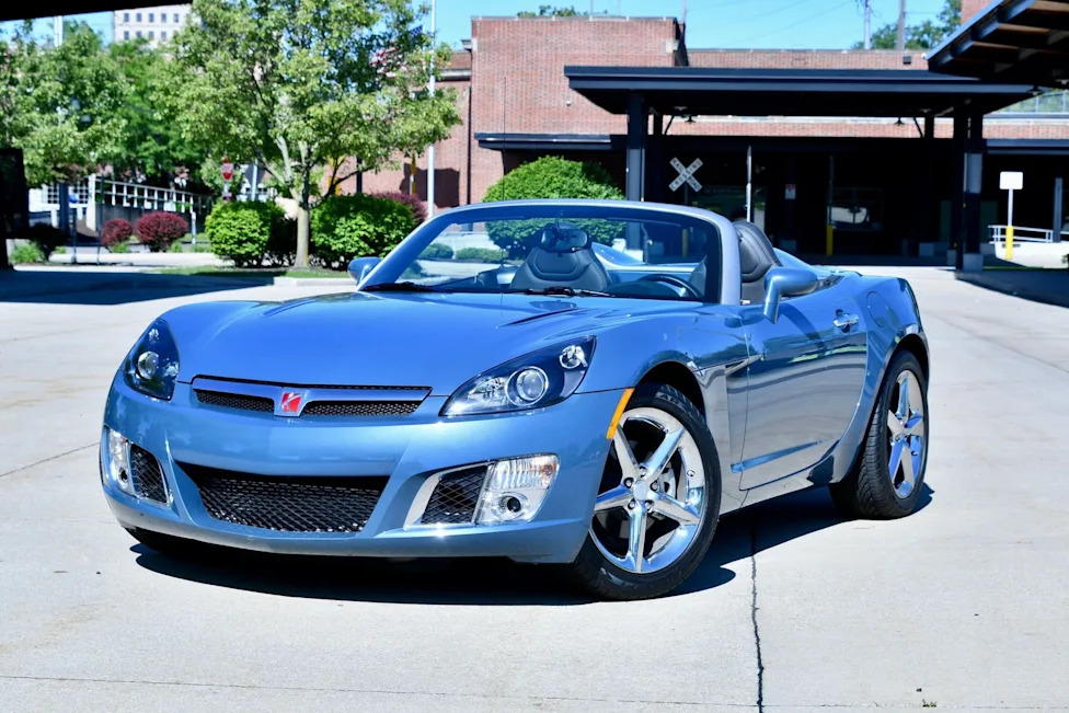 Saturn, Low-Mileage 2008 Saturn Sky Redline Turbo Offered at $21,900
