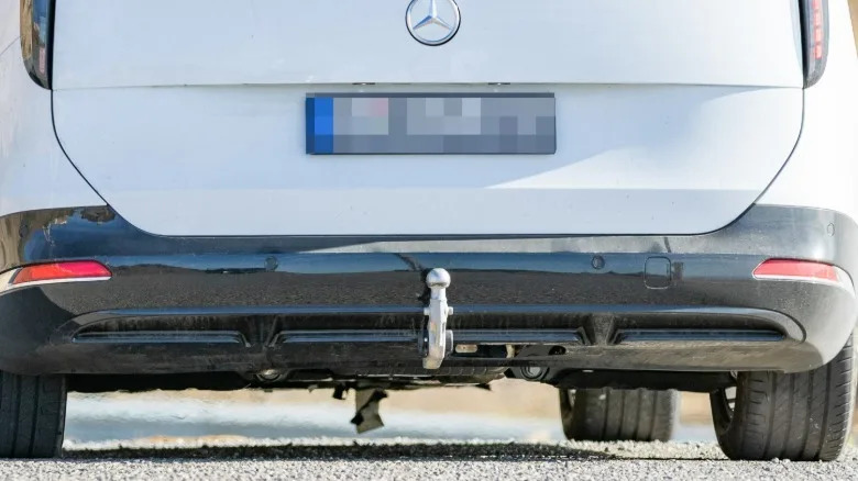 An Even More Appealing Version Of Mercedes' Unusual New Limo Just Got Caught In Testing
