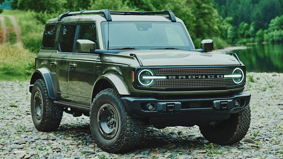 2027 Ford Bronco Filson: A Raptor-Engined Off-Roader for Preppy Outdoorsmen