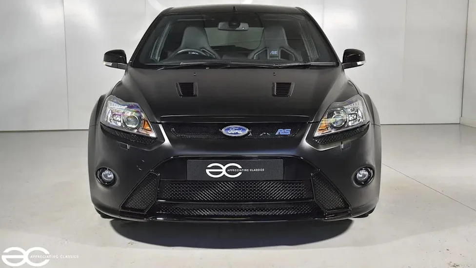 This Unused 15-Year-Old Ford Focus RS500 Is a True Collector’s Find