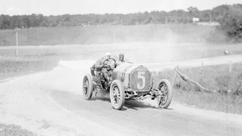 Who Invented The Hemi Engine? (It Wasn't Dodge)