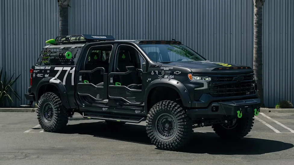 Palmer Luckey Teams Up With RealTruck To Create Military-Inspired Silverado Z71 For Veteran Charity