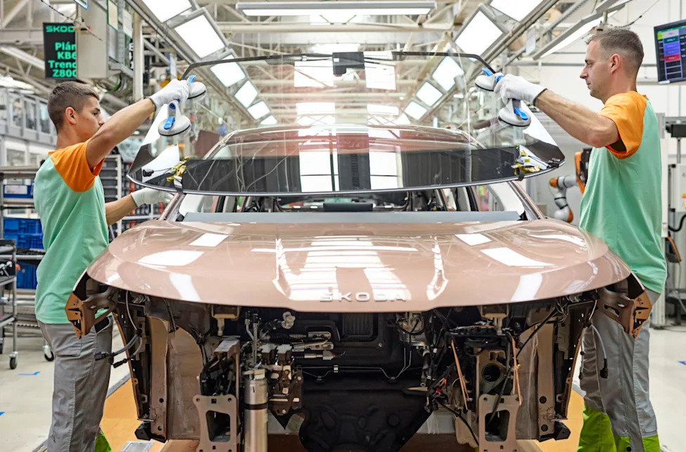 Škoda's New Flagship EV Has Flush Door Handles and a Panoramic Roof. That's Not the Story.