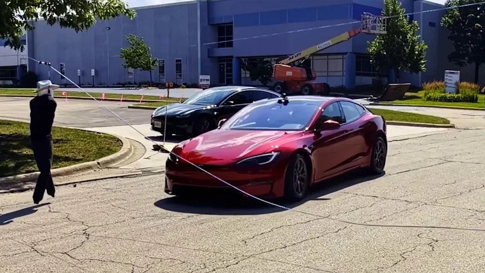 How Much Quicker Is The Newest Version Of Tesla FSD? This Test Put It Against Old Software To Find Out