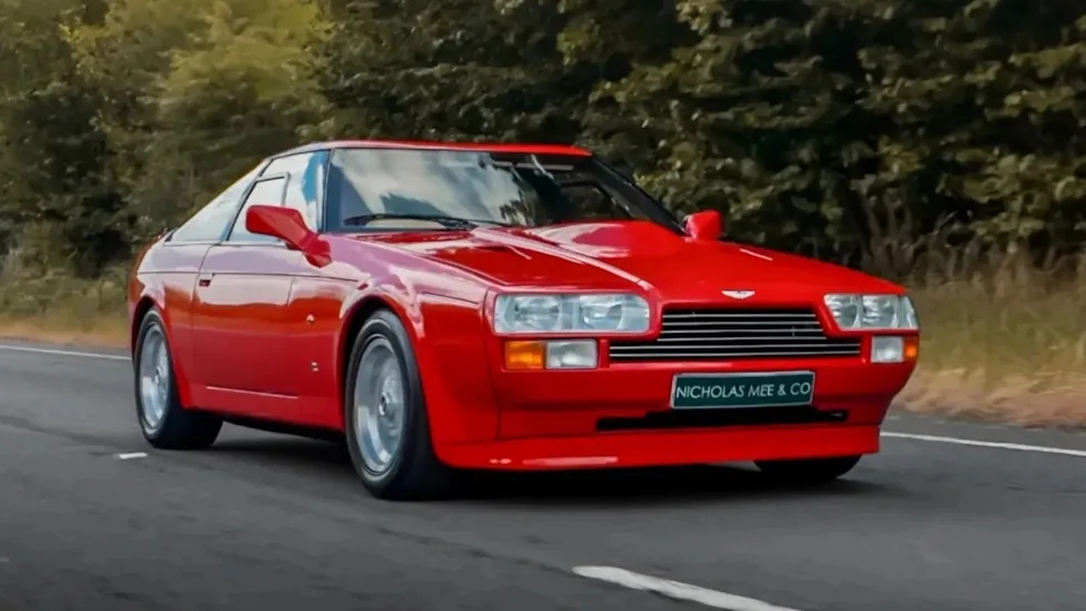 This 600-Mile Aston Martin V8 Vantage Zagato Is a Time Capsule You Can Actually Buy