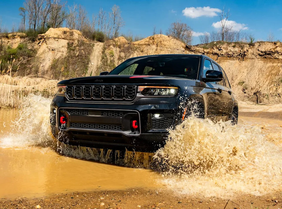 Jeep Grand Cherokee Getting More Power Than Its Old HEMI V8