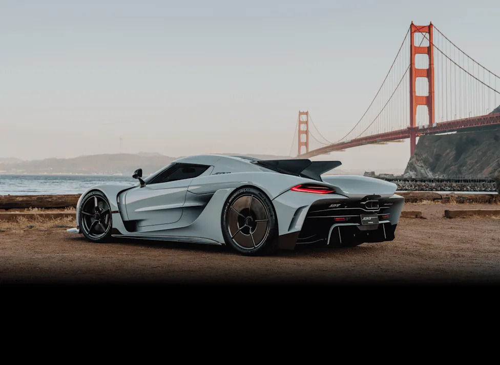 Koenigsegg, Koenigsegg Jesko Absolut Just Blew Two Production-Car Speed Records to Smithereens
