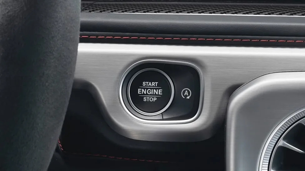 Ram Is Axing the V-8's Hybrid Assist and Stop-Start Tech on Most 2027 Half-Ton Trucks