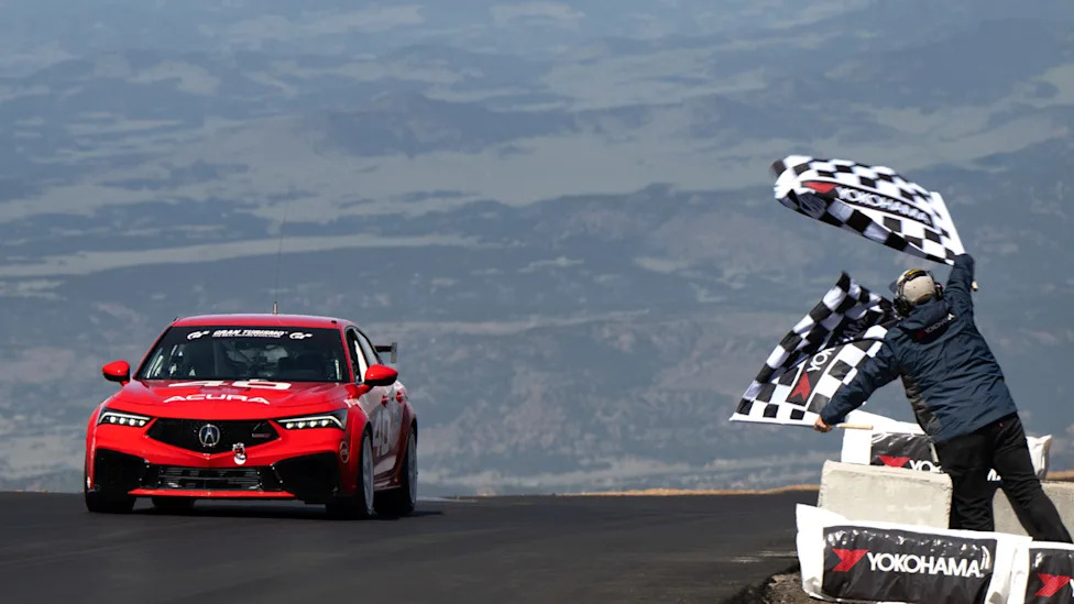 Acura Integra Type S Smashes The FWD Pikes Peak Record By Nearly 15 Seconds
