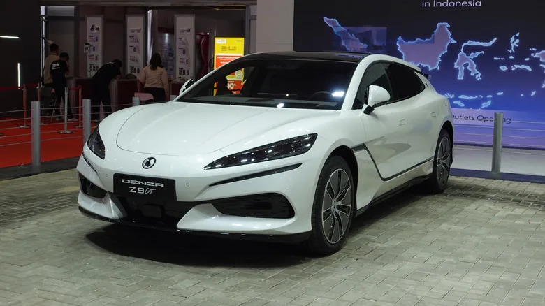 This Chinese Car Brand Was Co-Created By Mercedes-Benz (And Is Now Competing With Them Directly)