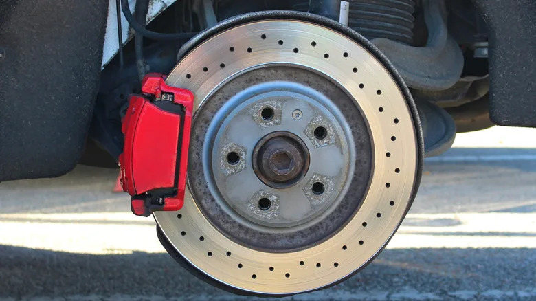 Fixed Vs. Floating Calipers: What's The Difference &amp; How Does It Affect Brake Performance?