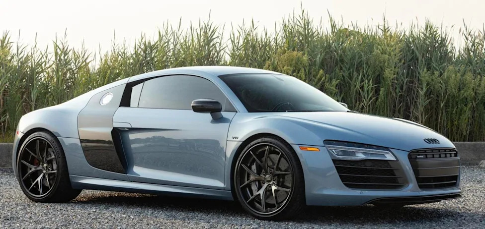 Audi Exclusive Jet Blue 2014 R8 V10 Plus Is A 550-HP Reminder Of What We Lost